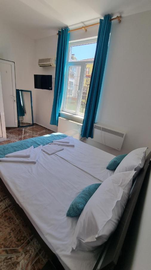 Къща За Гости Пиргос Burgas Exterior foto