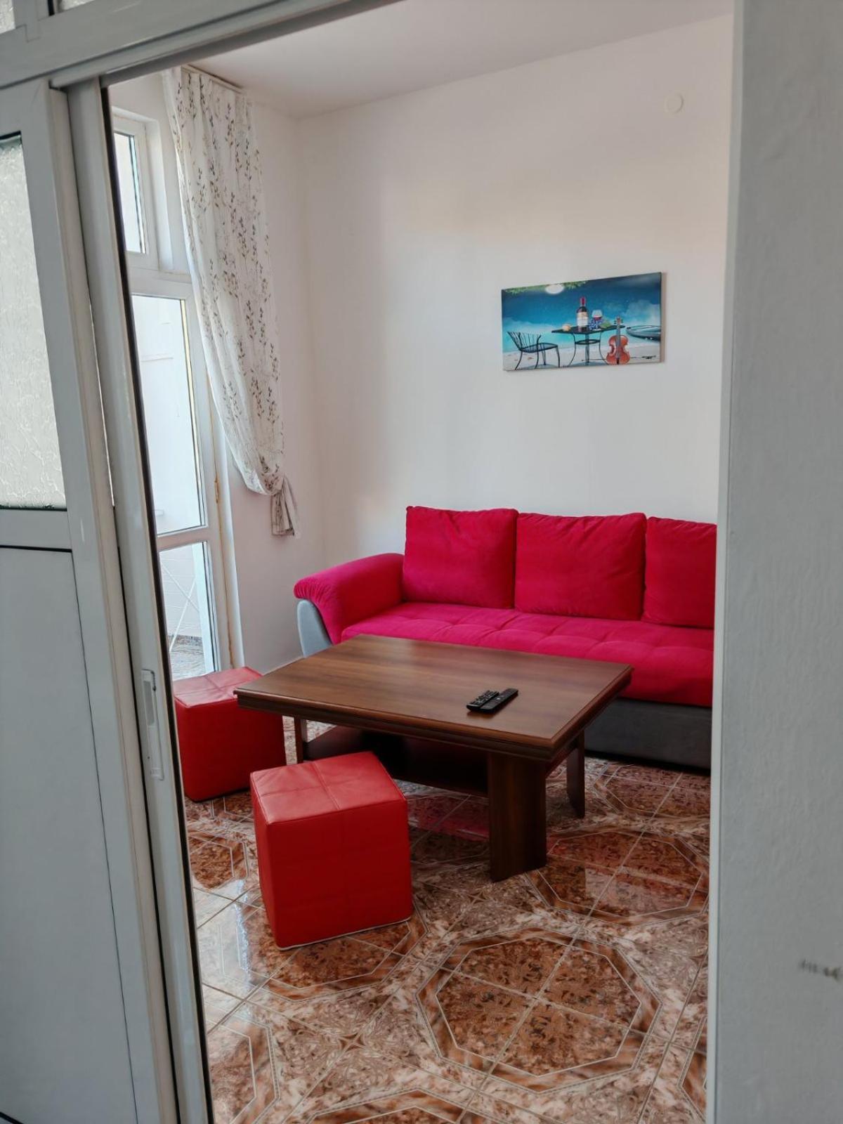Къща За Гости Пиргос Burgas Exterior foto